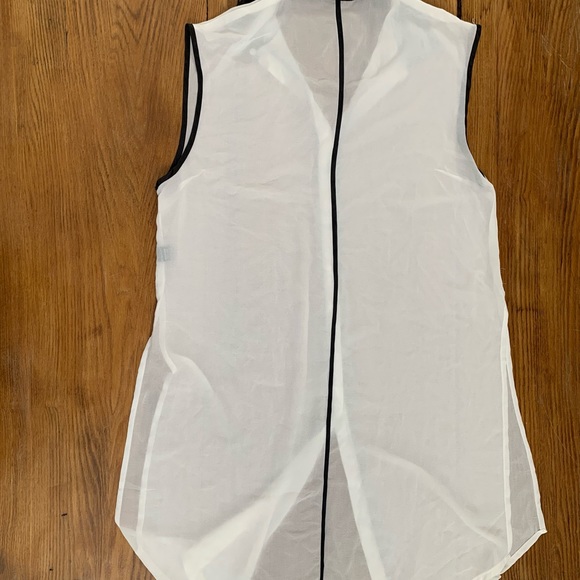 Long sheer sleeveless top. - Picture 3 of 3